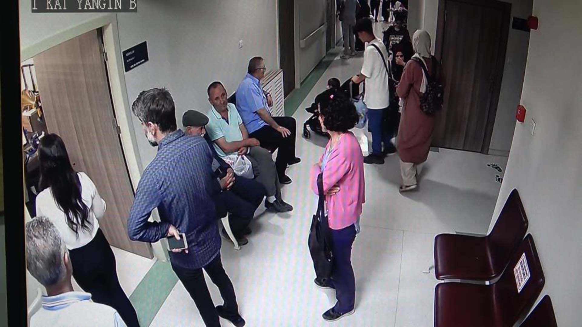 Beyninde çip olduğunu iddia edip çıkarılmasını istedi! Doktoru açık açık tehdit etti! Silahtaki mermileri ağzına boşaltırım