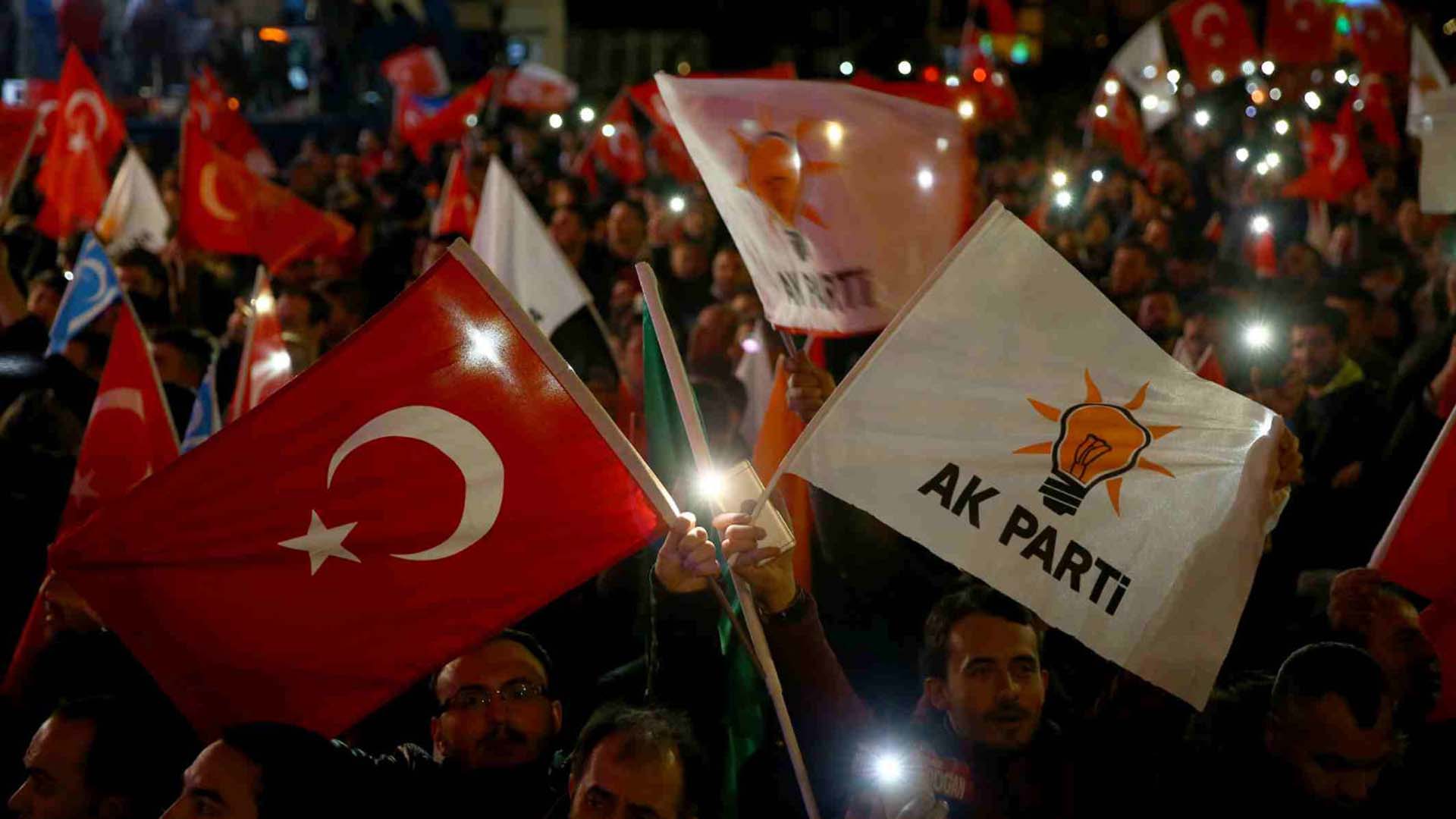 Seçim hazırlıkları başladı! Ak Parti'nin 2023 için yaptığı şarkı büyük beğeni topladı! Dinleyenlerin kulağının pası silinecek!