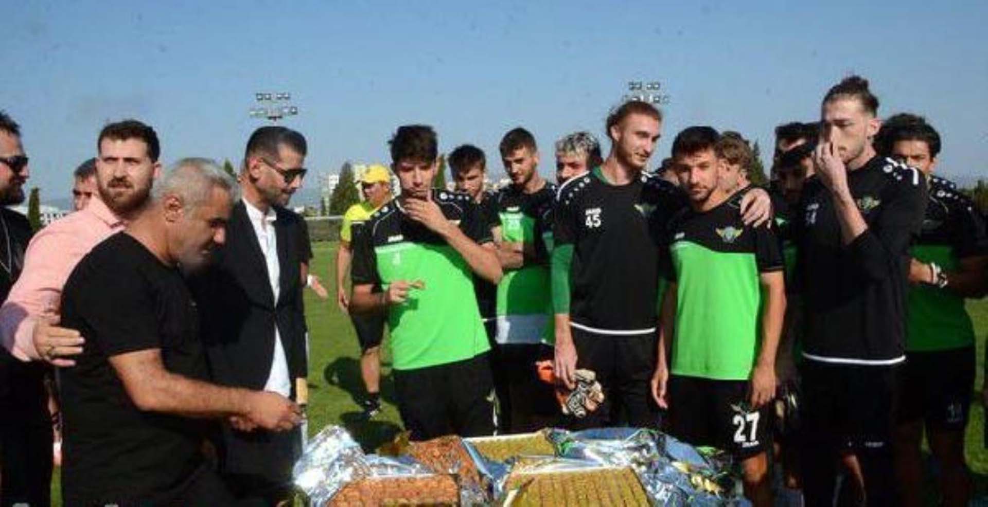 Akhisar Belediyespor'da baklava krizi! 8 futbolcu kadro dışı bırakıldı