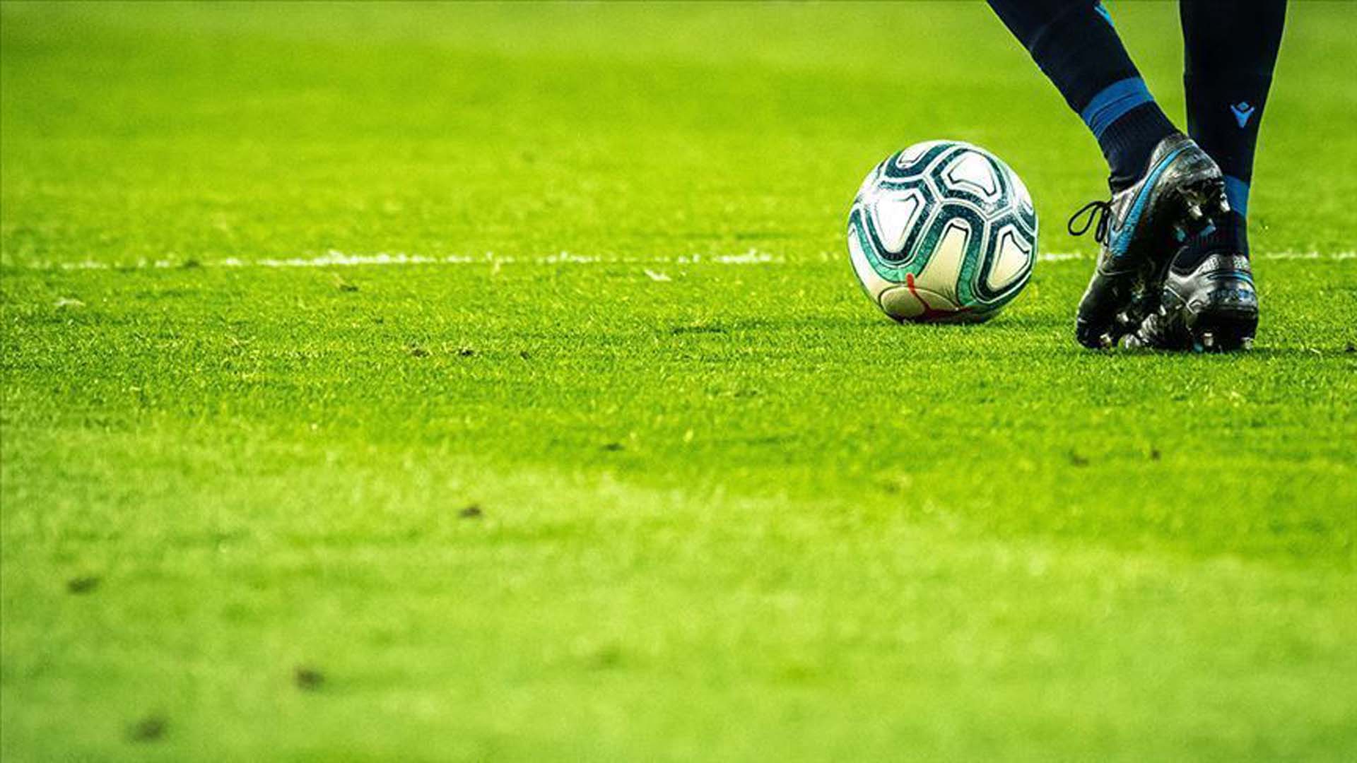 TFF'den yabancı kuralı açıklaması! 8'i sahada 6'sı kulübede 14 yabancı futbolcu olacak 