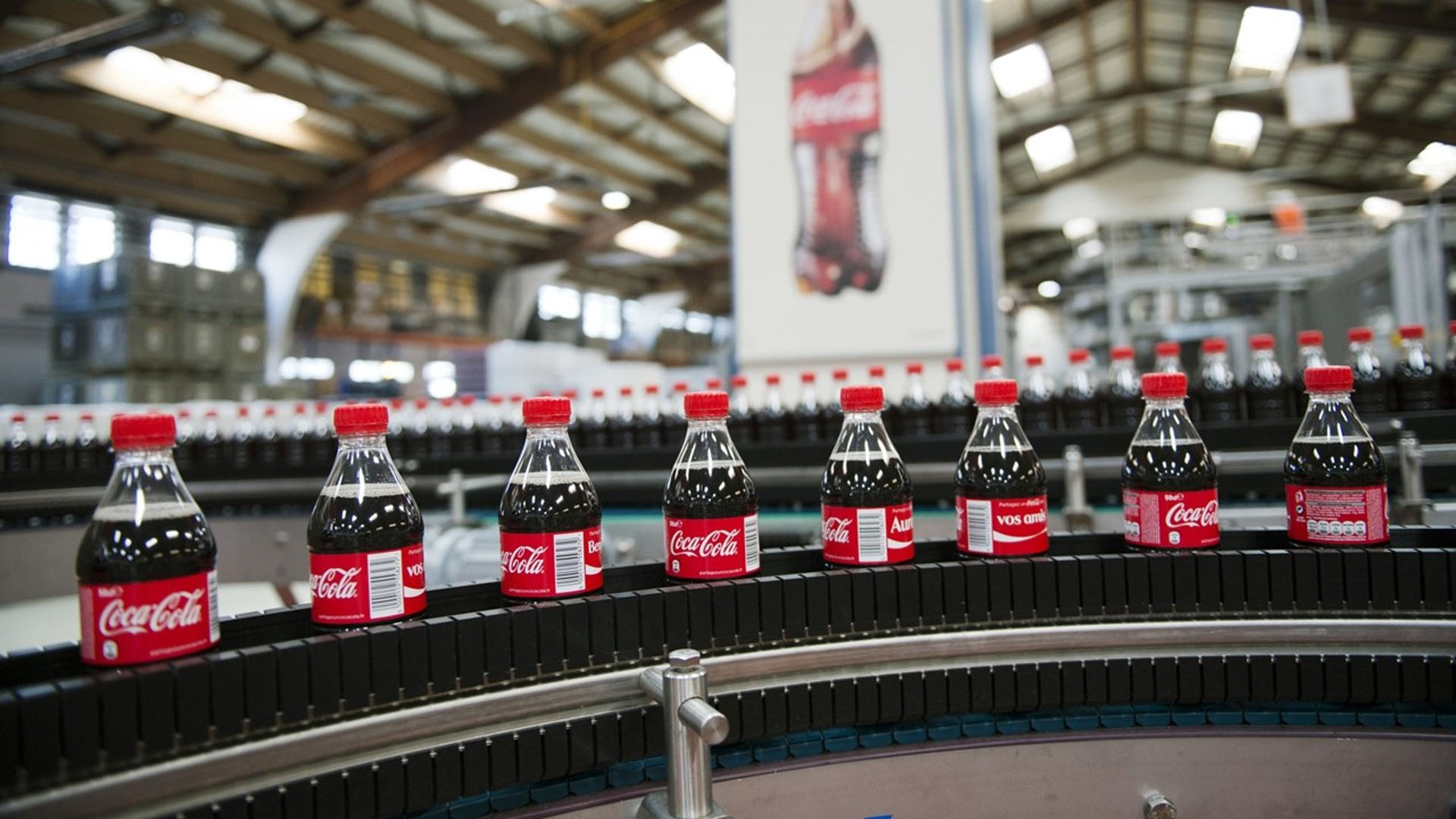 Rusya'daki faaliyetlerini durdurmuştu! Coca Cola, 195 milyon dolar zarara uğradı!