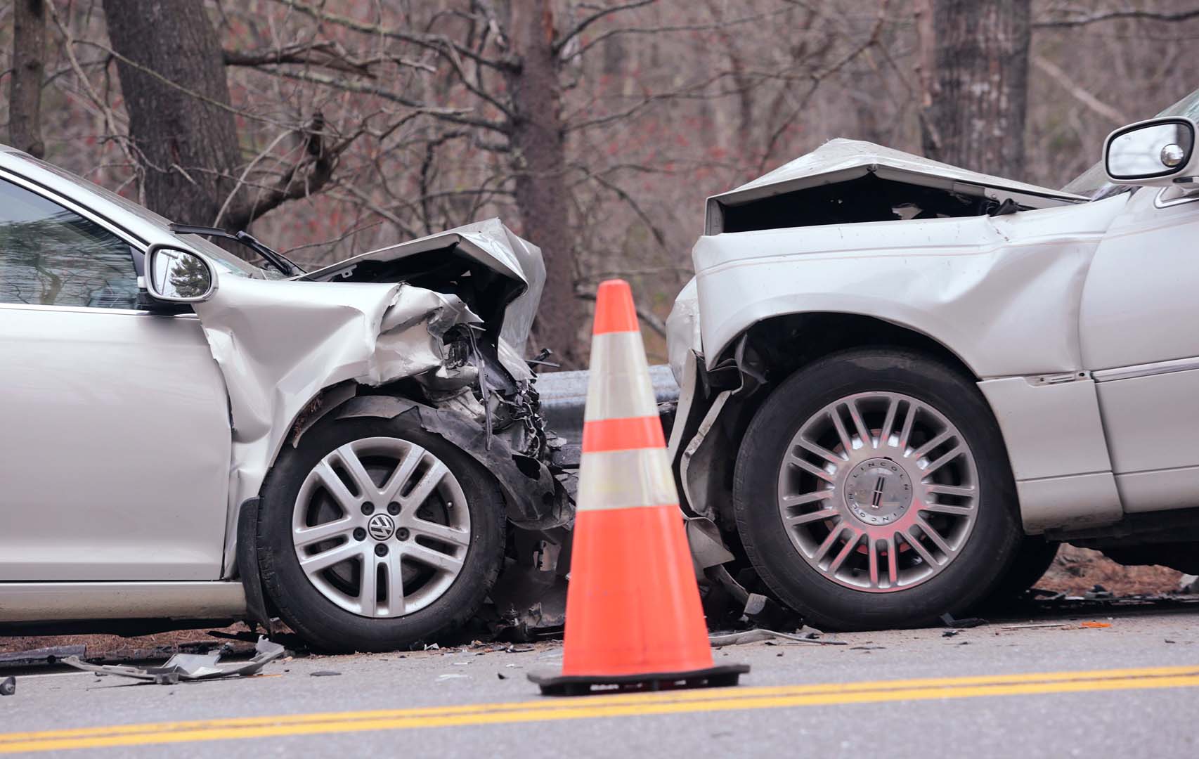 Kudüs'te kontolünü kaybeden araç durağa daldı! 3 ölü, 6 yaralı!