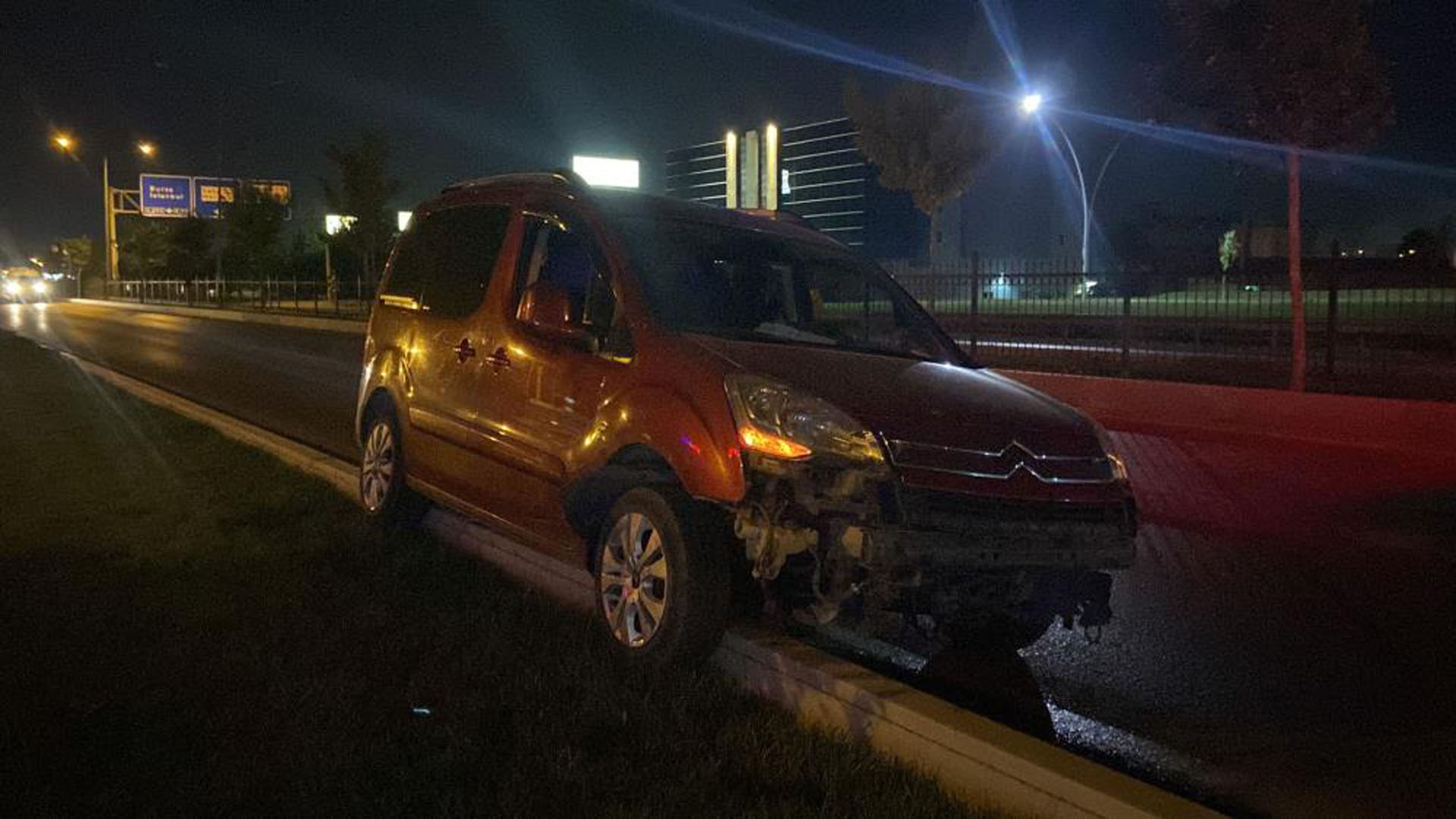 Bursa'da kaza yapan alkollü sürücünün pişkin sözleri pes dedirtti! Boynumu kes üflemem