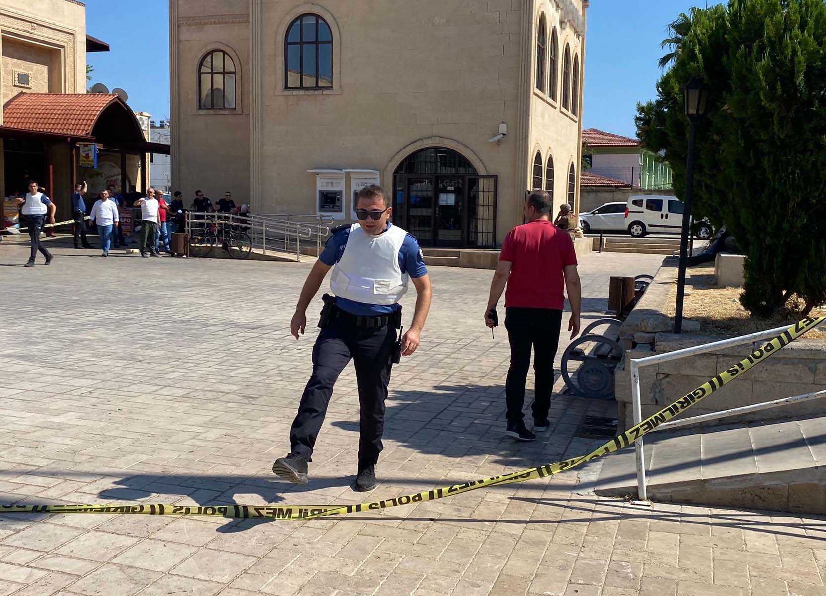 Son dakika | Antalya Kepez'de filmleri aratmayan olay! Bir bankanın müdürü rehin alındı