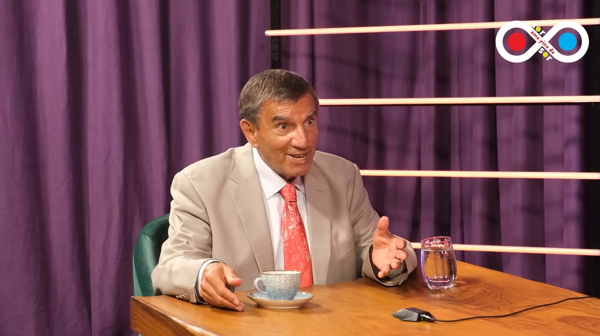 Prof. Dr. Üstün Dökmen, Başörtülü psikolog, psikiyatrist, PDR uzmanı meslek etiğine aykırıdır dedi, ortalık karıştı! Tepkiler çığ gibi büyüdü