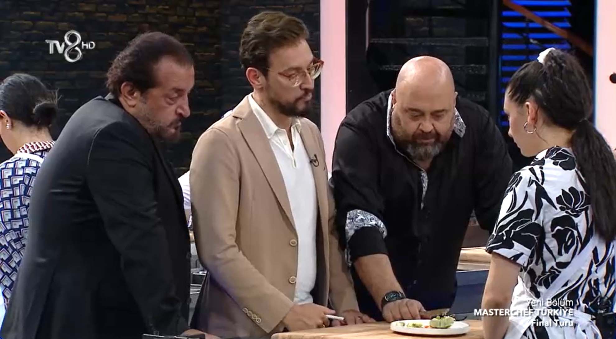 Masterchef Türkiye'ye damga vuran olay! Ayşegül'ün yaptığı enginar Mehmet Şef'i kızdırdı! Sen beni öldüreceksin