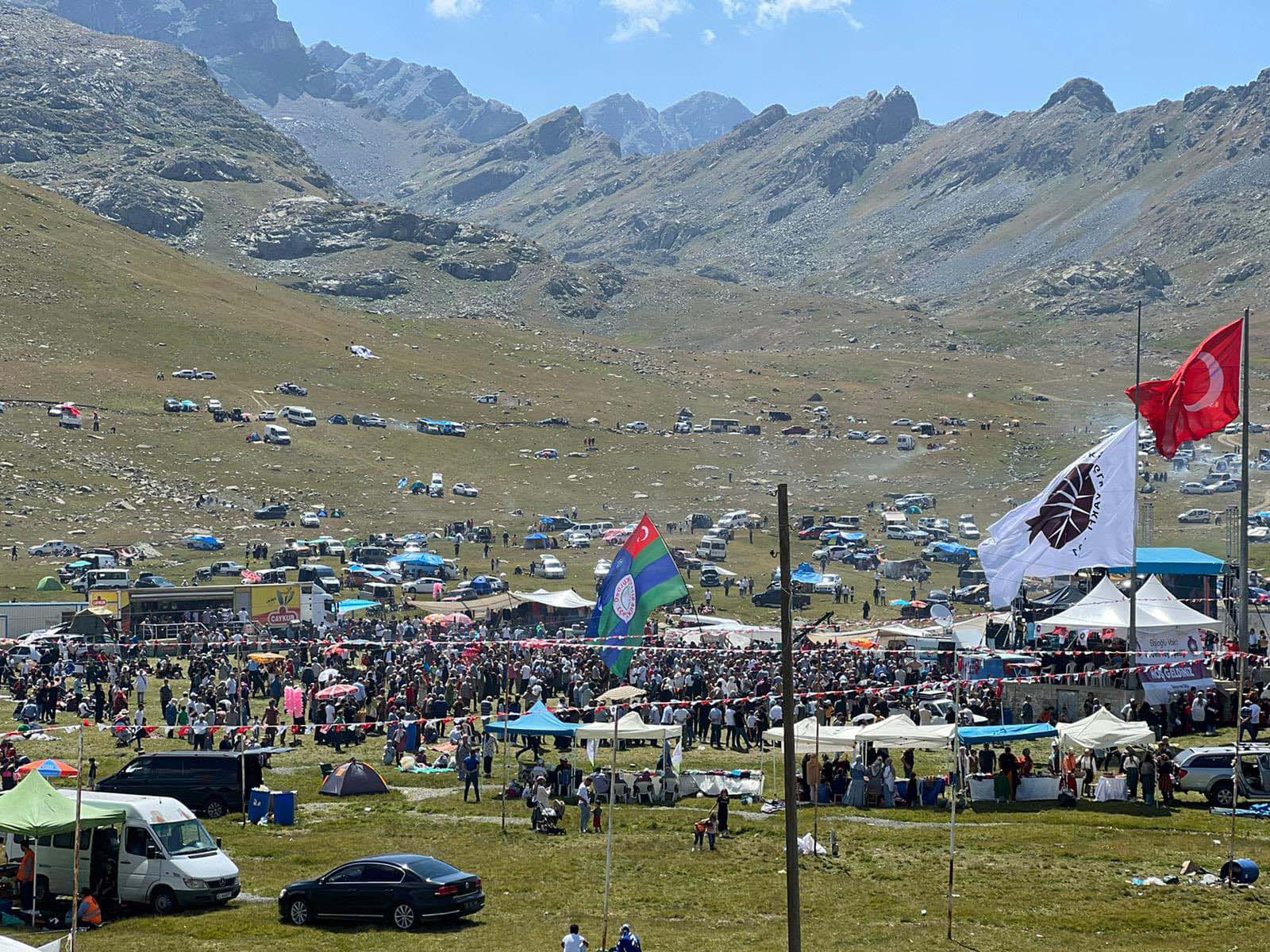 Ovit Yayla Festivali coşturdu! 2 bin 640 rakımda 3 saat horon oynadılar 
