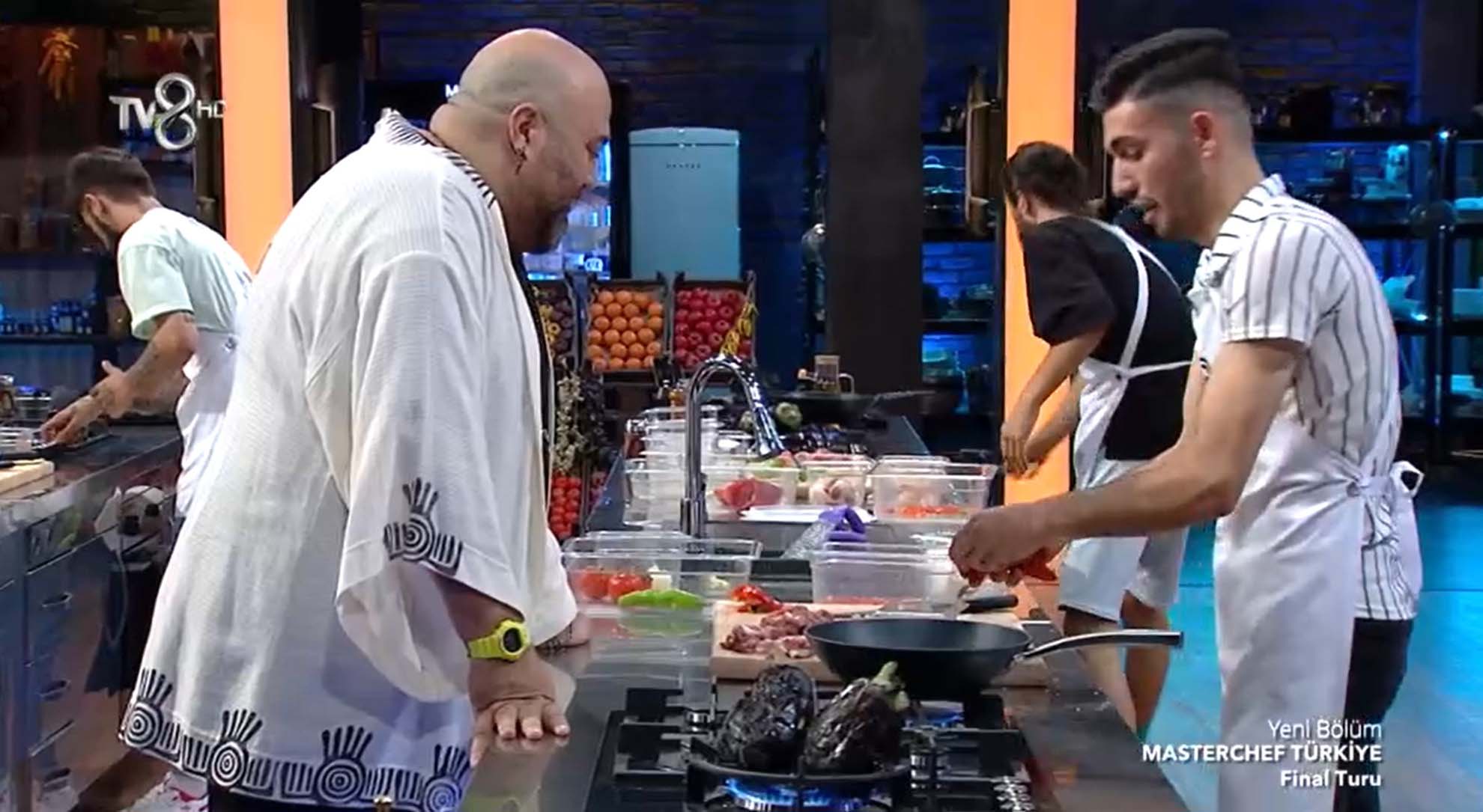 Masterchef Türkiye'de Alinazik bilmecesi! Yarışmacıların yöntemleri Mehmet ve Somer Şef'i şaşırttı! Ben anlamadım onu