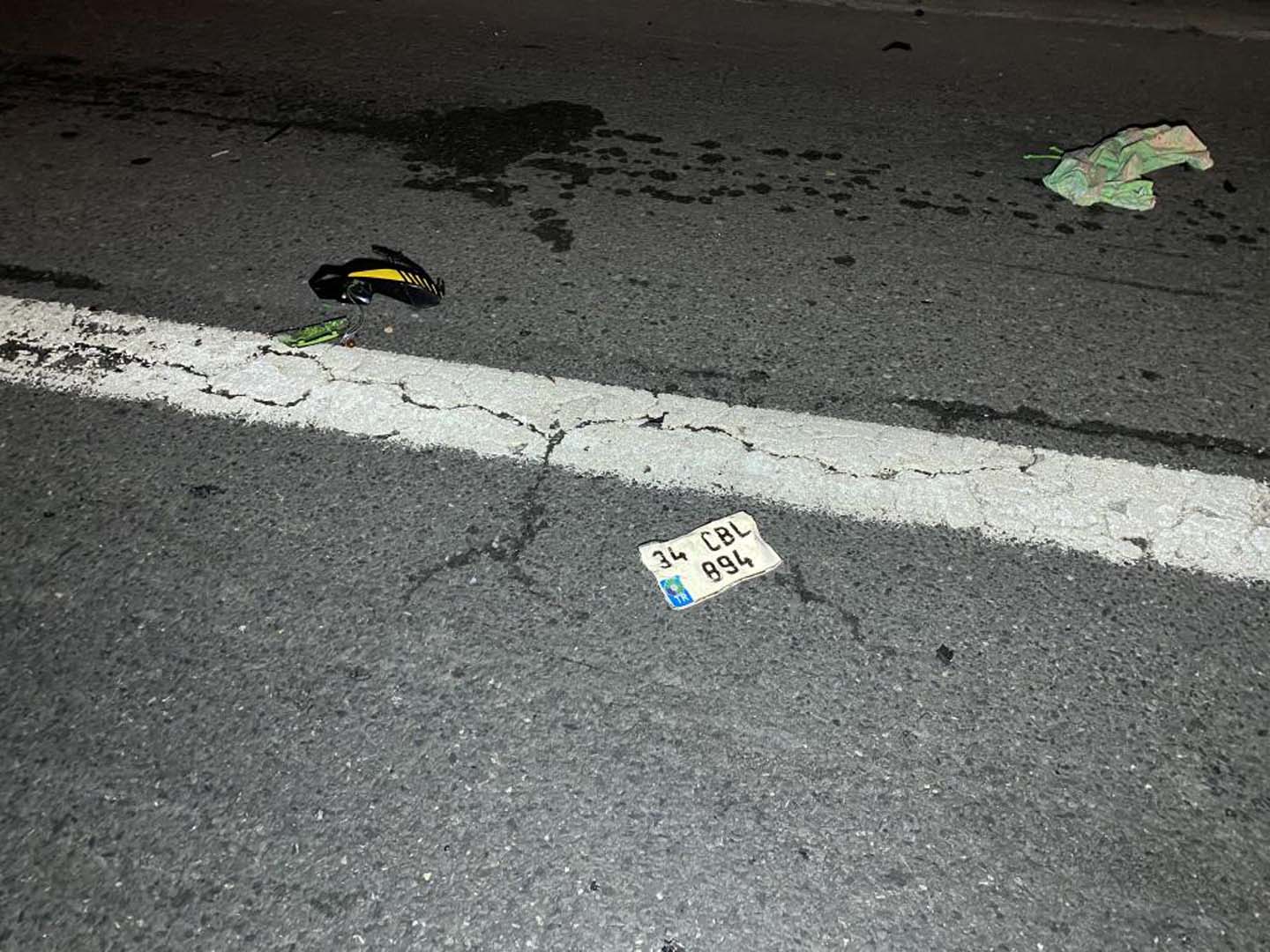 Kavacık Tem'de motosiklet ve otomobil birbirine girdi! 2 kişi yaşamını yitirdi!