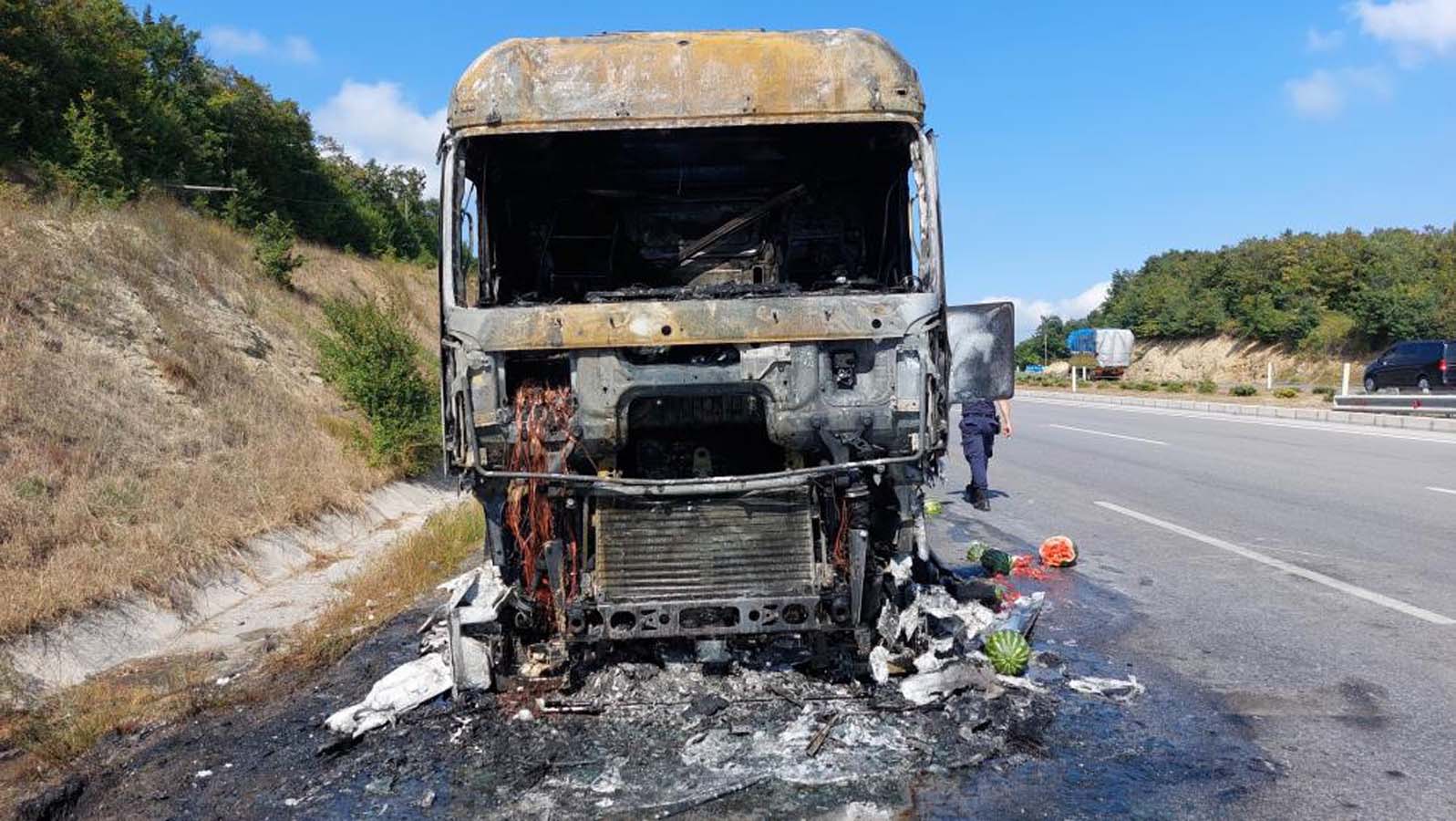 Ukrayna'ya giden tır alev topuna döndü! Karpuzlar cayır cayır yandı!