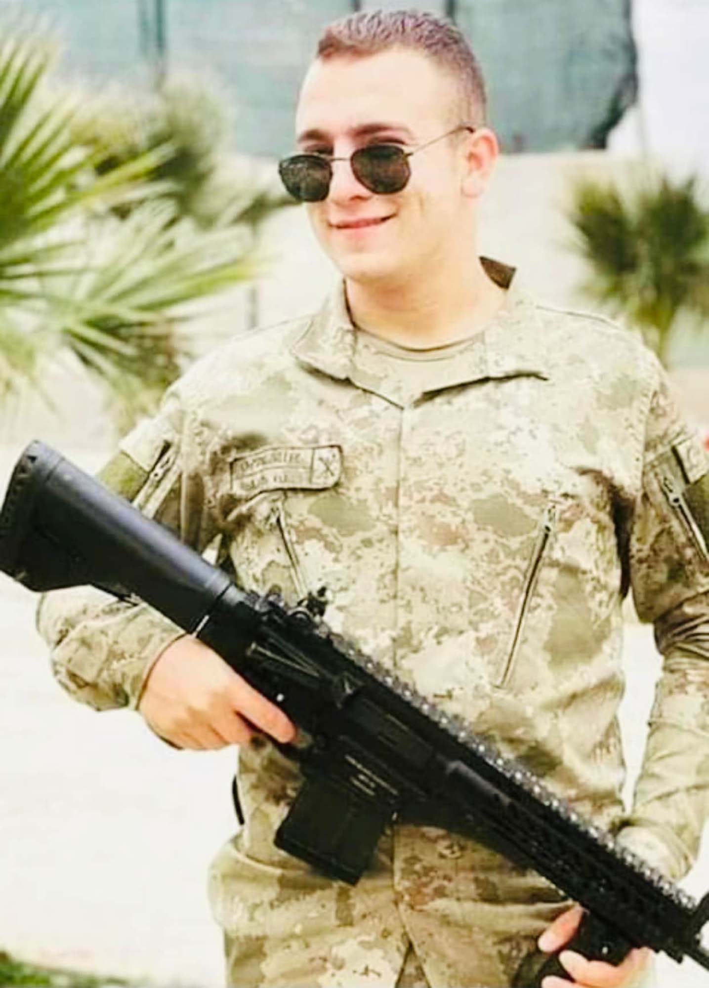 Şehit Enes Gazi Özdemir kimdir? Nereli, kaç yaşında? Evli mi? İşte, Enes Gazi Özdemir'in biyografisi...