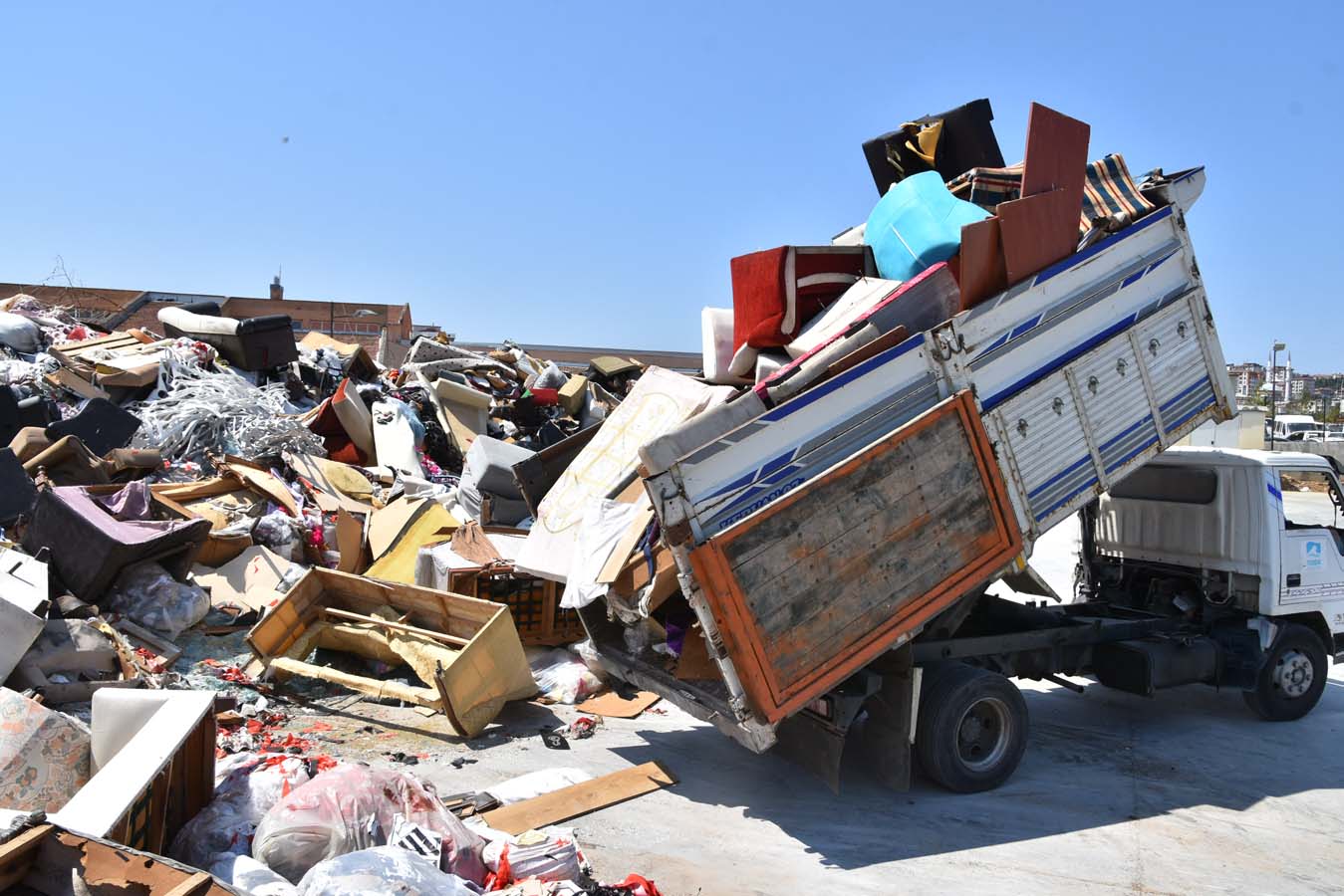 Pendik Belediyesi'nden dev hizmet! Atık Geliştirme Merkezleri büyütülüyor, enerji santrallerine yakıt sağlanacak!