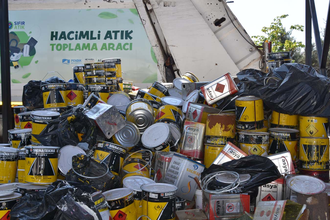 Pendik Belediyesi'nden dev hizmet! Atık Geliştirme Merkezleri büyütülüyor, enerji santrallerine yakıt sağlanacak!