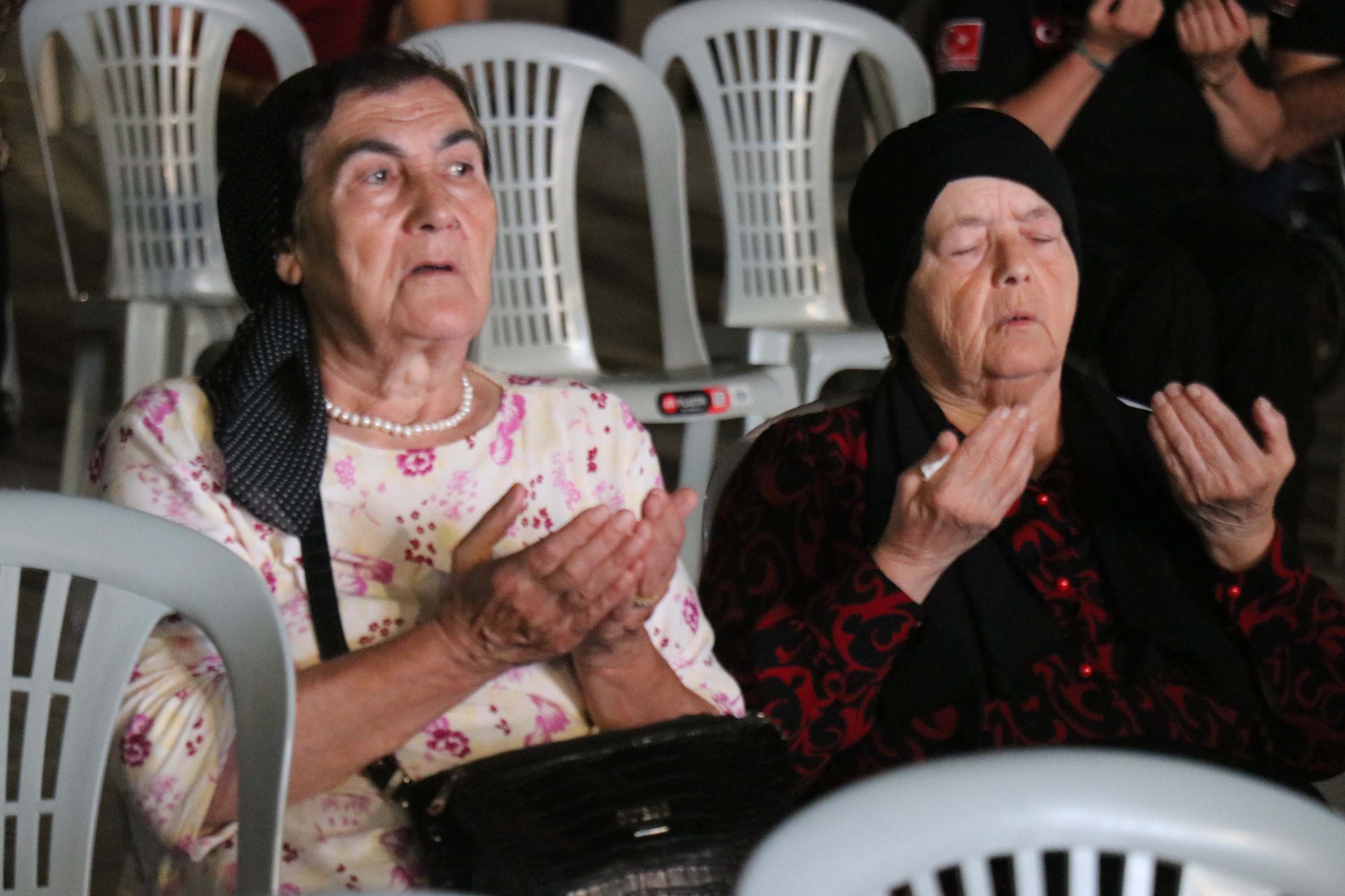 17 Ağustos 1999 Marmara depreminin 23’üncü yılında eller semaya açıldı, hayatını kaybedenler anıldı