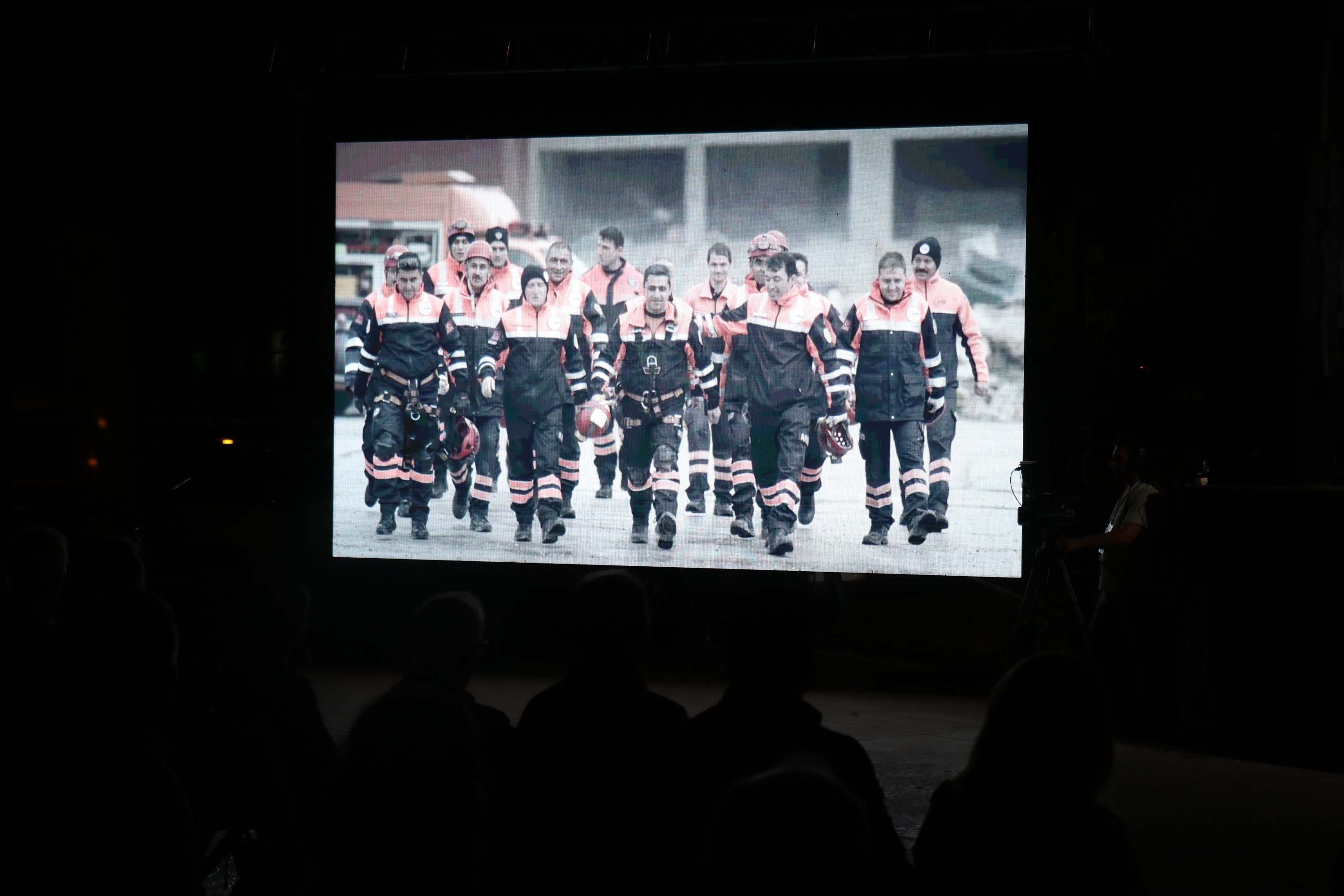 17 Ağustos 1999 Marmara depreminin 23’üncü yılında eller semaya açıldı, hayatını kaybedenler anıldı