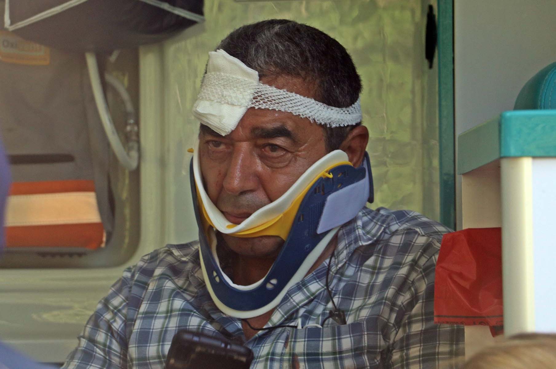 Antalya - Kemer otoyolunda feci kaza! Otel çalışanlarını taşıyan servis midibüsü, çekiciye çarptı: Çok sayıda yaralı var