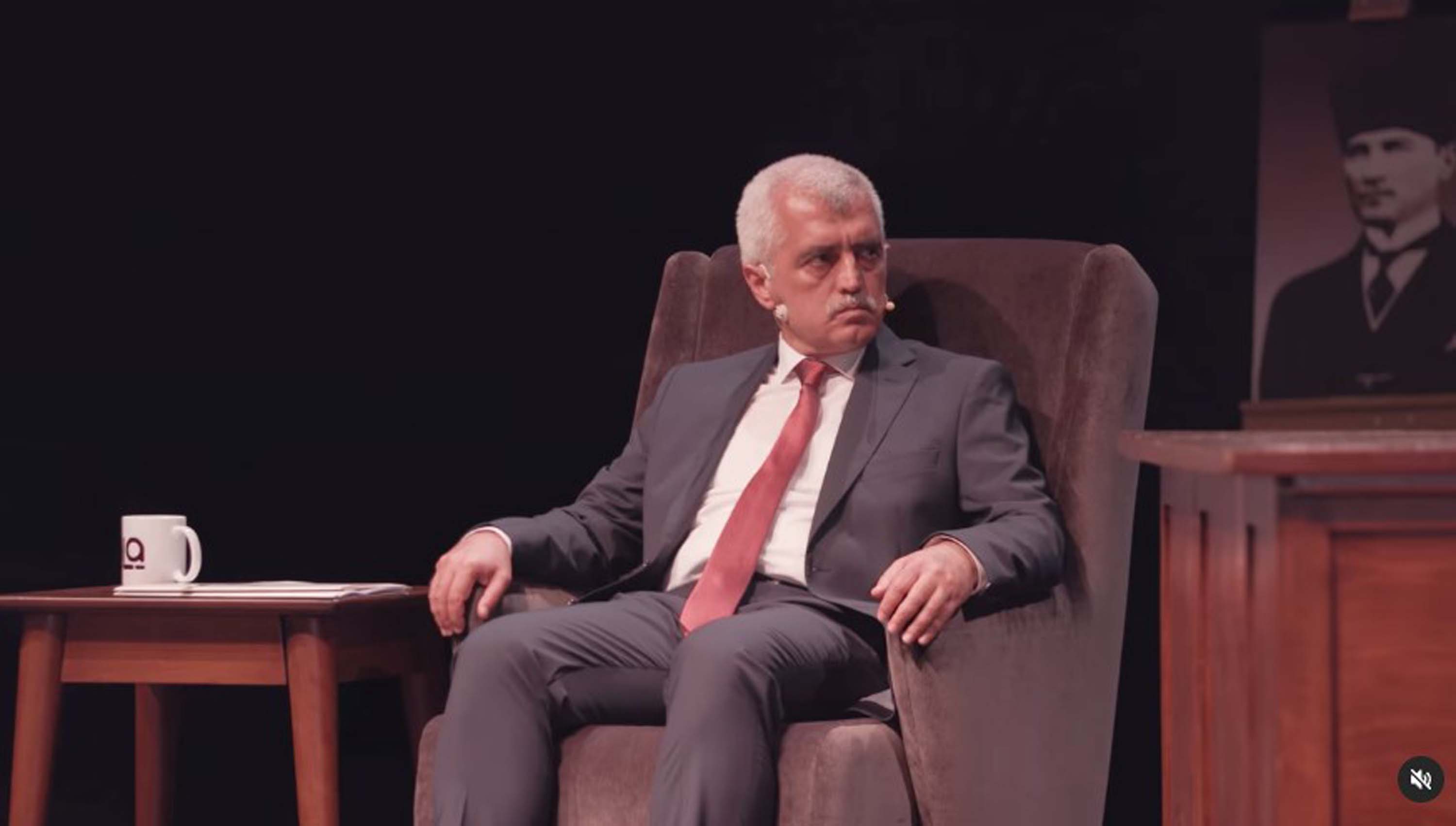 HDP'li Ömer Faruk Gergerlioğlu gerim gerim gerildi! Mevzular Açık Mikrofon'da alay konusu oldu! 