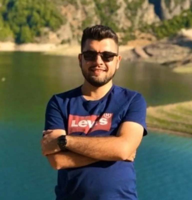 Gaziantep'teki kazada hayatını kaybeden gazetecilerden geriye kalanlar hüzne boğdu! Mesai yaptığımız arkadaşlarımızı kaybettik