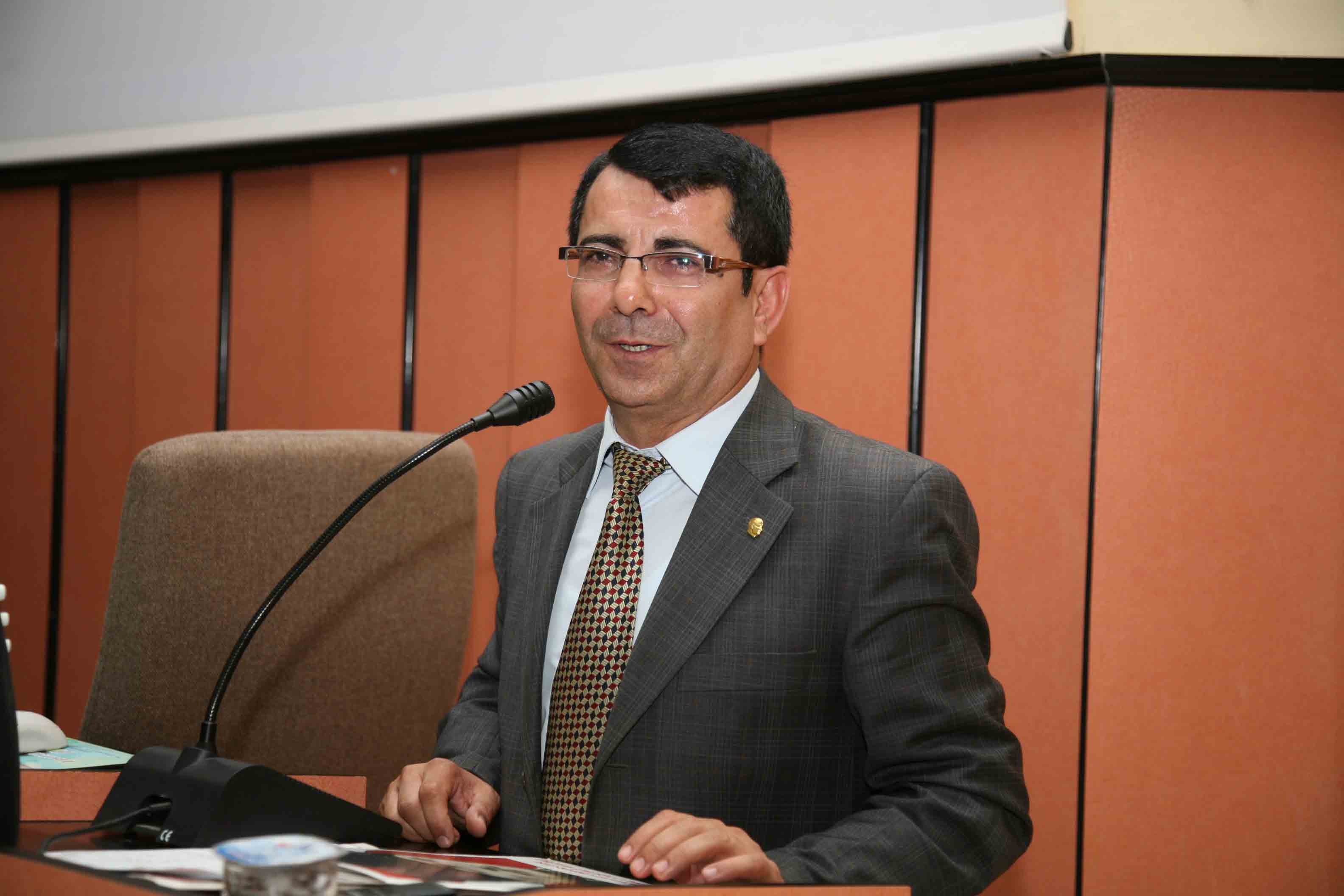 İlahiyatçı Şahin Filiz kimdir? Nereli, kaç yaşında? Hangi okulda görev yapıyor? İşte, Şahin Filiz'in biyografisi