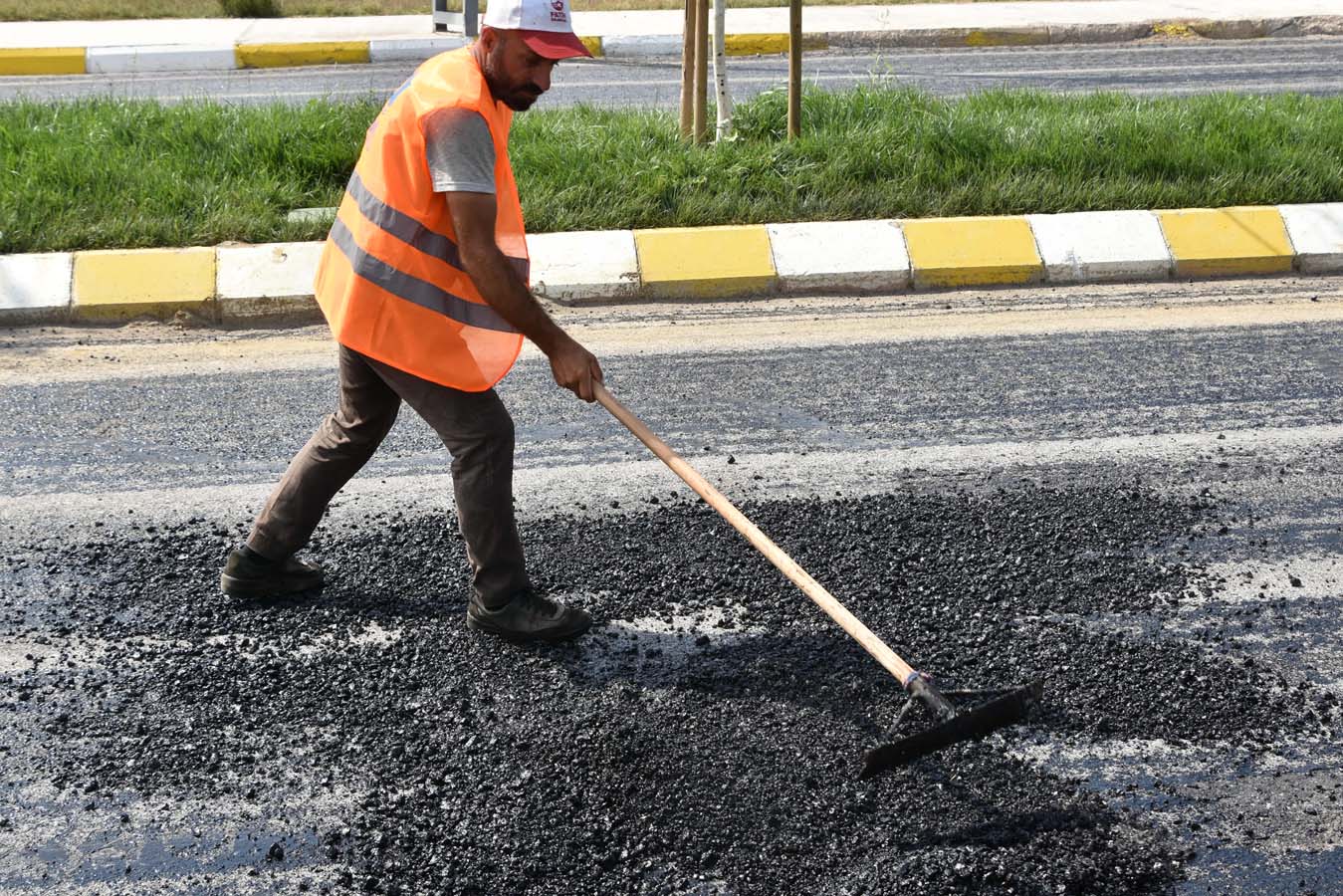 Pendik Belediyesi çevre düzenlemesine devam ediyor! Yayalar 2. etap çalışmalarında son gelindi!