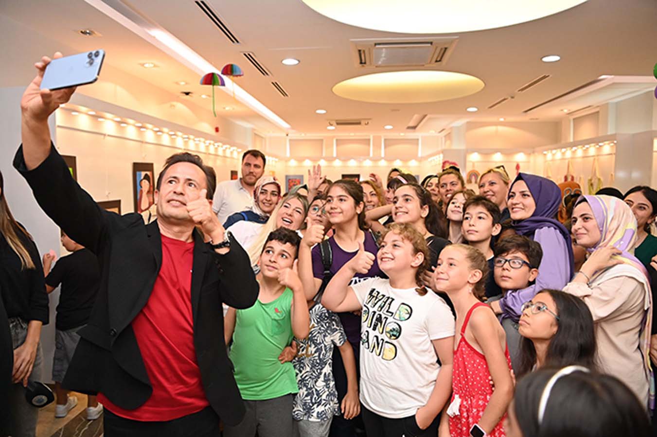 Tuzla Bilgi Evleri'nde yıl sonu sergisi! Robotik kodlama eğitimi sergisine yoğun ilgi!