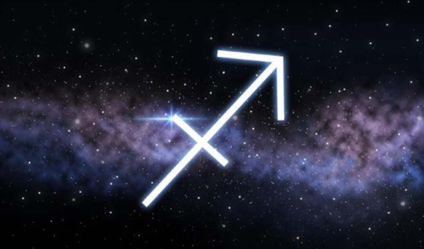 Aurası ve enerjisiyle tüm gözleri üzerine çeken, duruşuyla bile etkileyen burçlar belli oldu! İşte bulundukları ortamda yıldız gibi parlayan o burçlar!