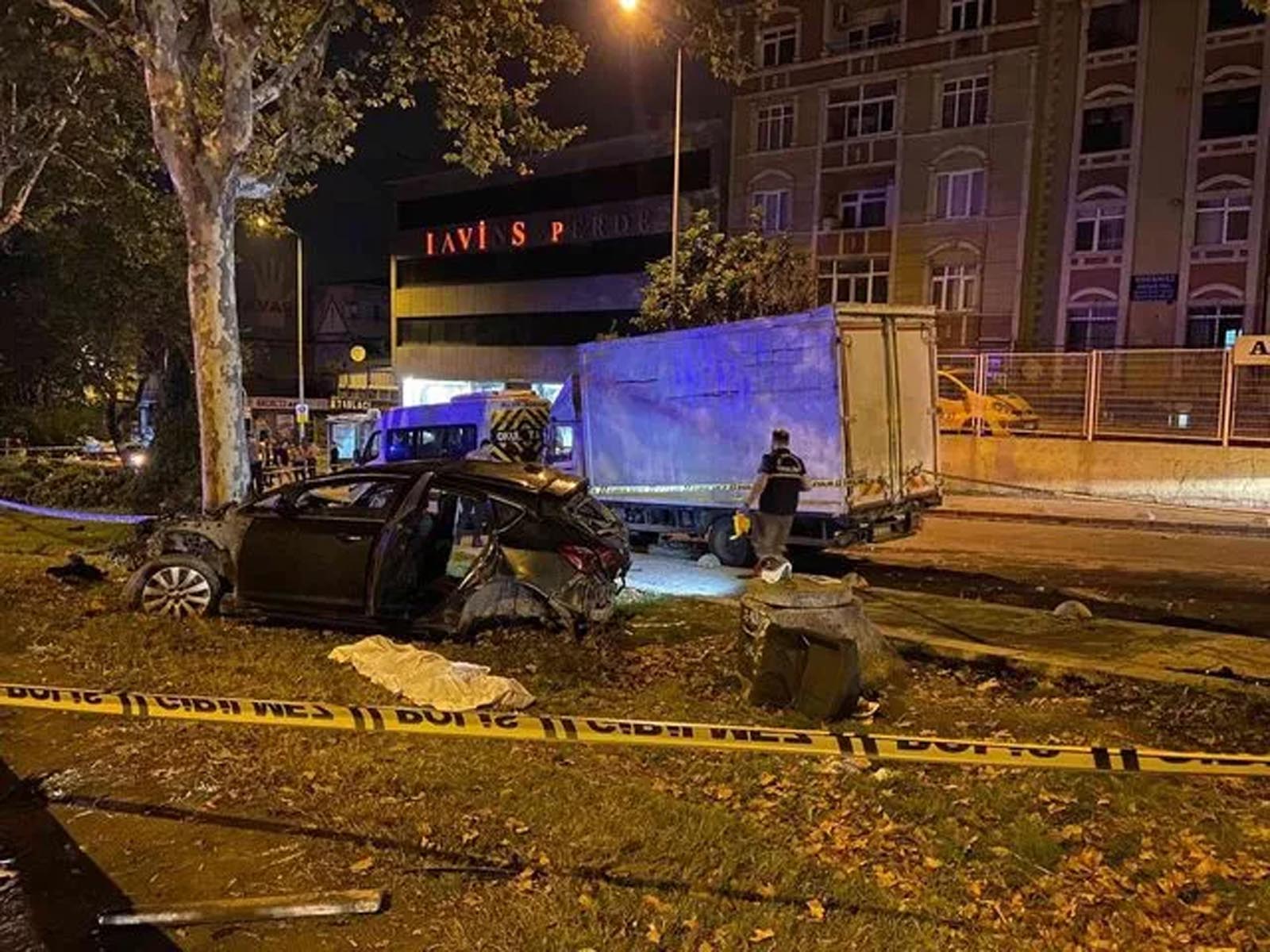 Esenler’de feci kaza! 5 ölü, 1 ağır yaralı var! Araçtan çıkan detaysa yürek yaktı!