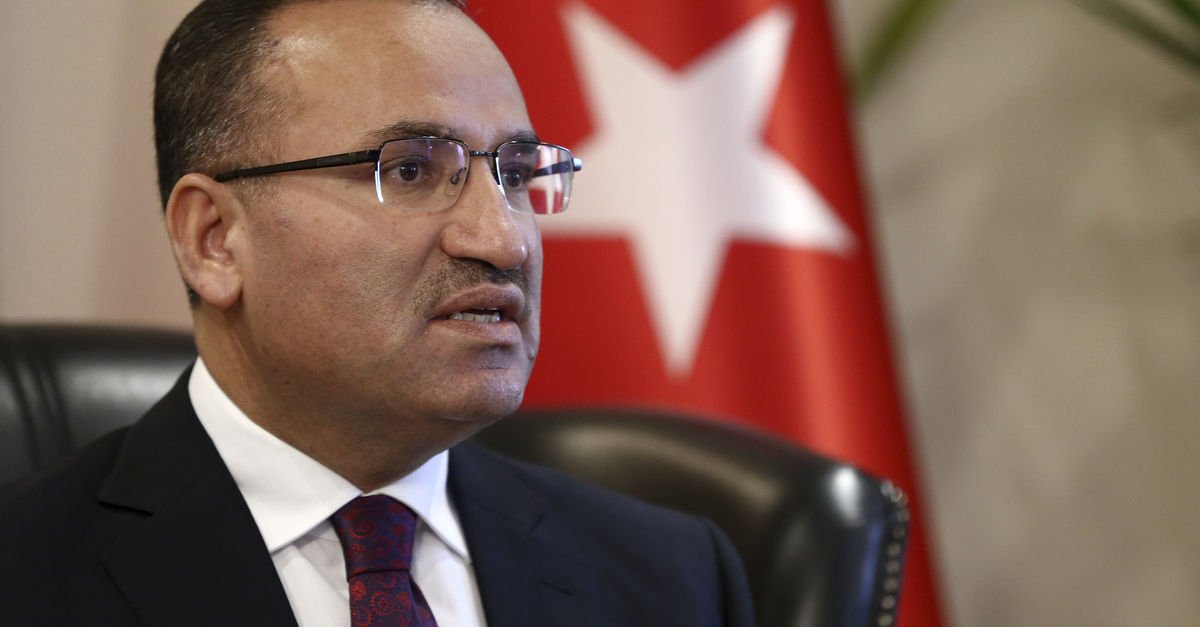 İmam hatiplilere iftira atana sahip çıkan CHP mi helallik isteyecek? Adalet Bakanı Bozdağ'dan nokta atışı!