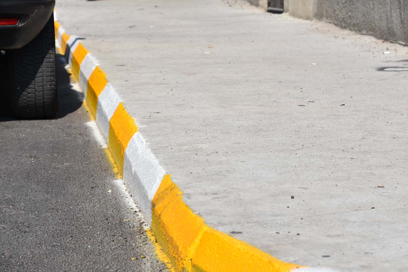 Pendik Belediyesi çevre düzenlemelerine devam ediyor! Süreyyapaşa Caddesi'ndeki yollar ve kaldırımlar yenilendi!