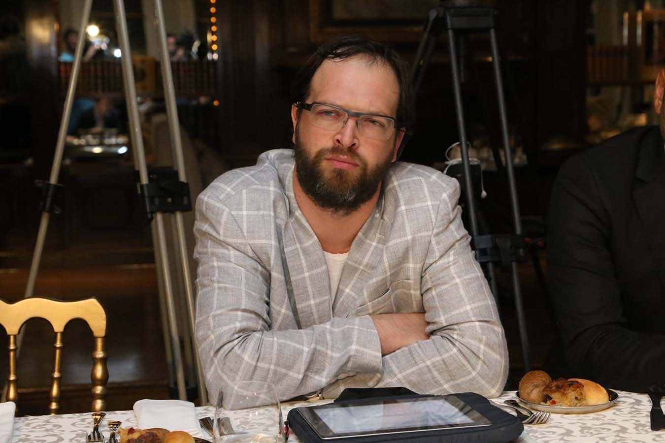 Sol kesimlerin iddiası ortalığı karıştırdı! Fatih Tezcan'ın eşi ateş püskürdü! Allah düşmanın da şereflisini, ahlaklısını versin.