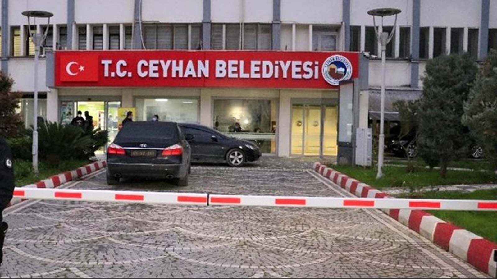 CHP'li Ceyhan Belediyesi yapacağını yaptı! 30 Ağustos kutlamalarına PKK destekçisi sanatçıyı davet ettiler!
