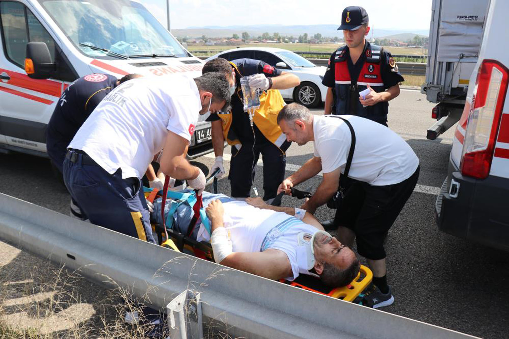 Bolu'da zincirleme kaza! 6 araç birbirine girdi: Yaralılar var