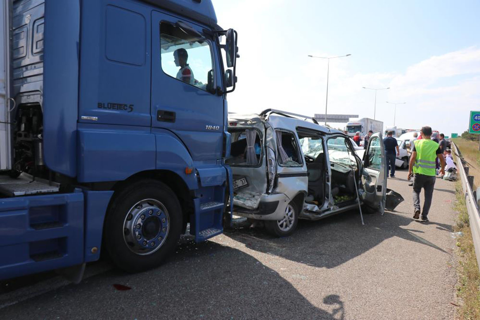 Bolu'da zincirleme kaza! 6 araç birbirine girdi: Yaralılar var