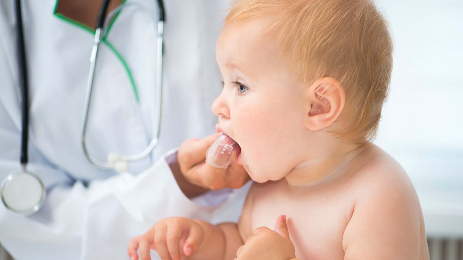 Uzman diş hekimi aileleri uyardı! Bebeklere verilen emziğe dikkat! Ağız ve diş sağlığı olumsuz etkileniyor!