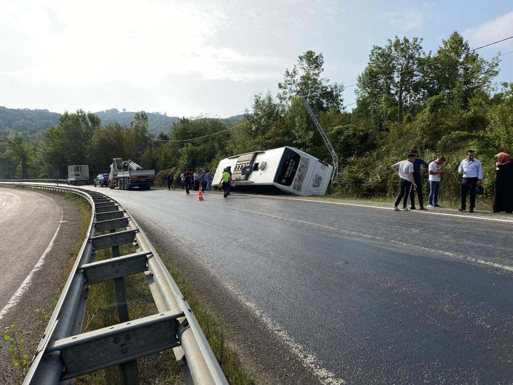 Bartın'da otobüs kazası: 4 yolcu yaralandı
