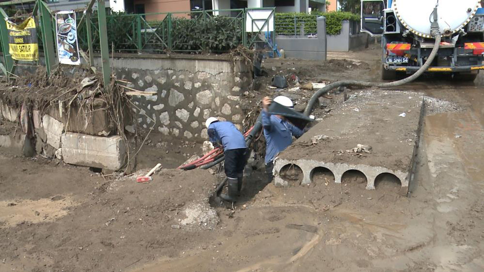 Bursa'da selin bilançosu ağır oldu: 200 ev ve iş yeri zarar gördü