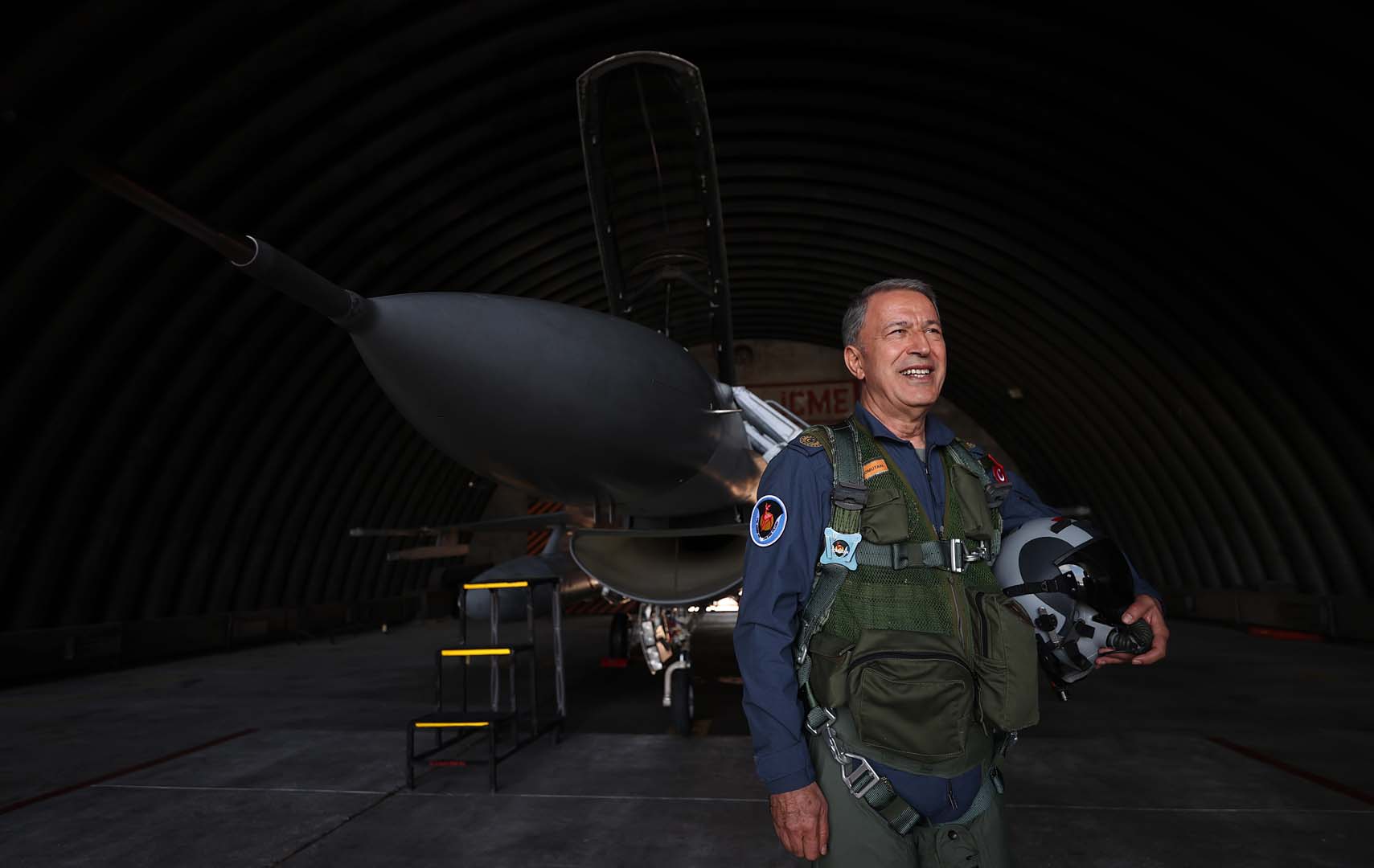 Bakan Akar, F-16 savaş uçağına bindi, Ege Denizi semalarında uçtu! Yunanistan'a mesaj verdi! Şımarıklığına her zaman cevap verdik, vereceğiz
