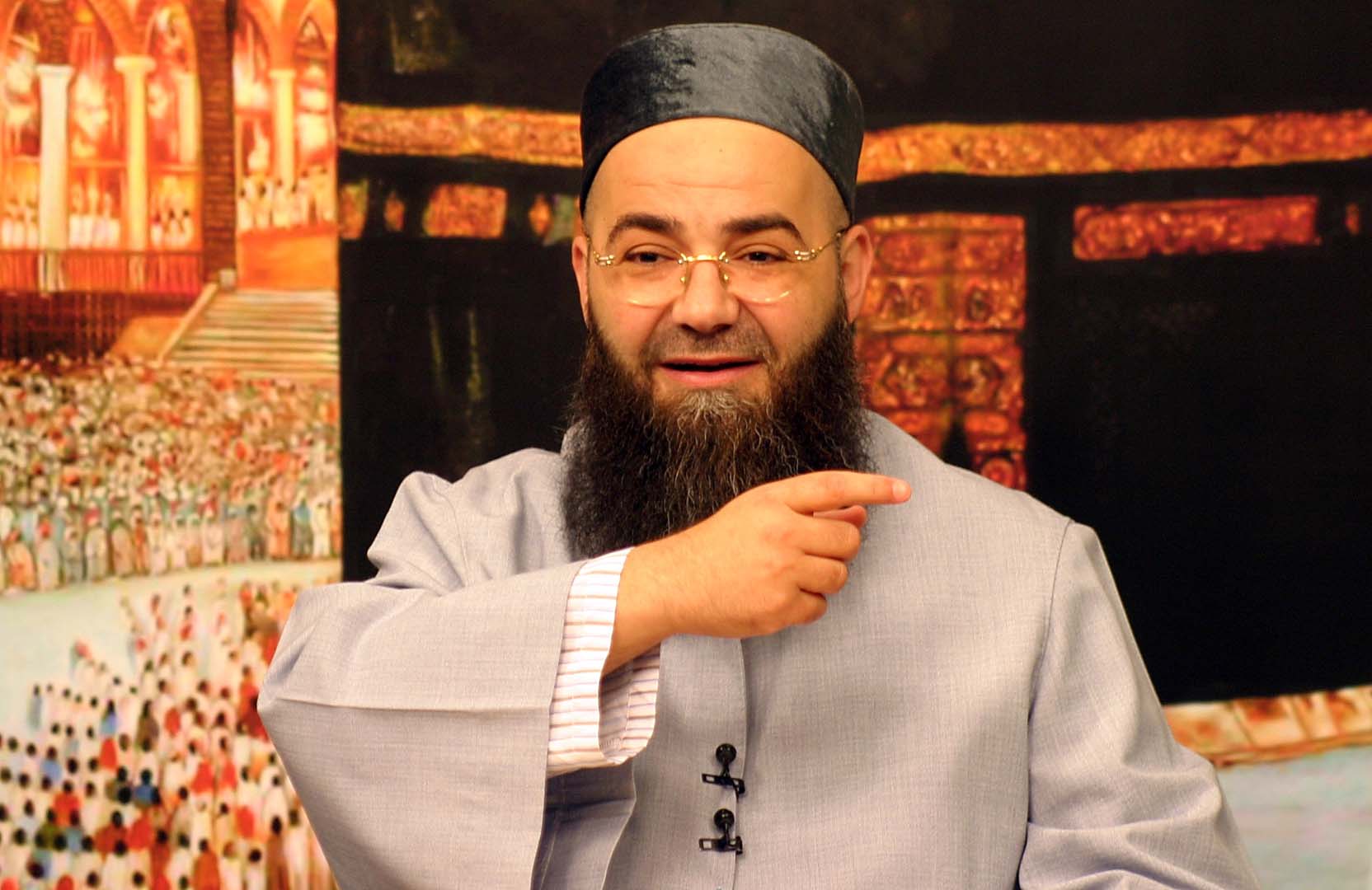 Cübbeli Ahmet Hoca'dan ünlü sanatçı Musa Eroğlu'na zehir zemberek sözler! Şiddetle ve nefretle tel'în ediyoruz