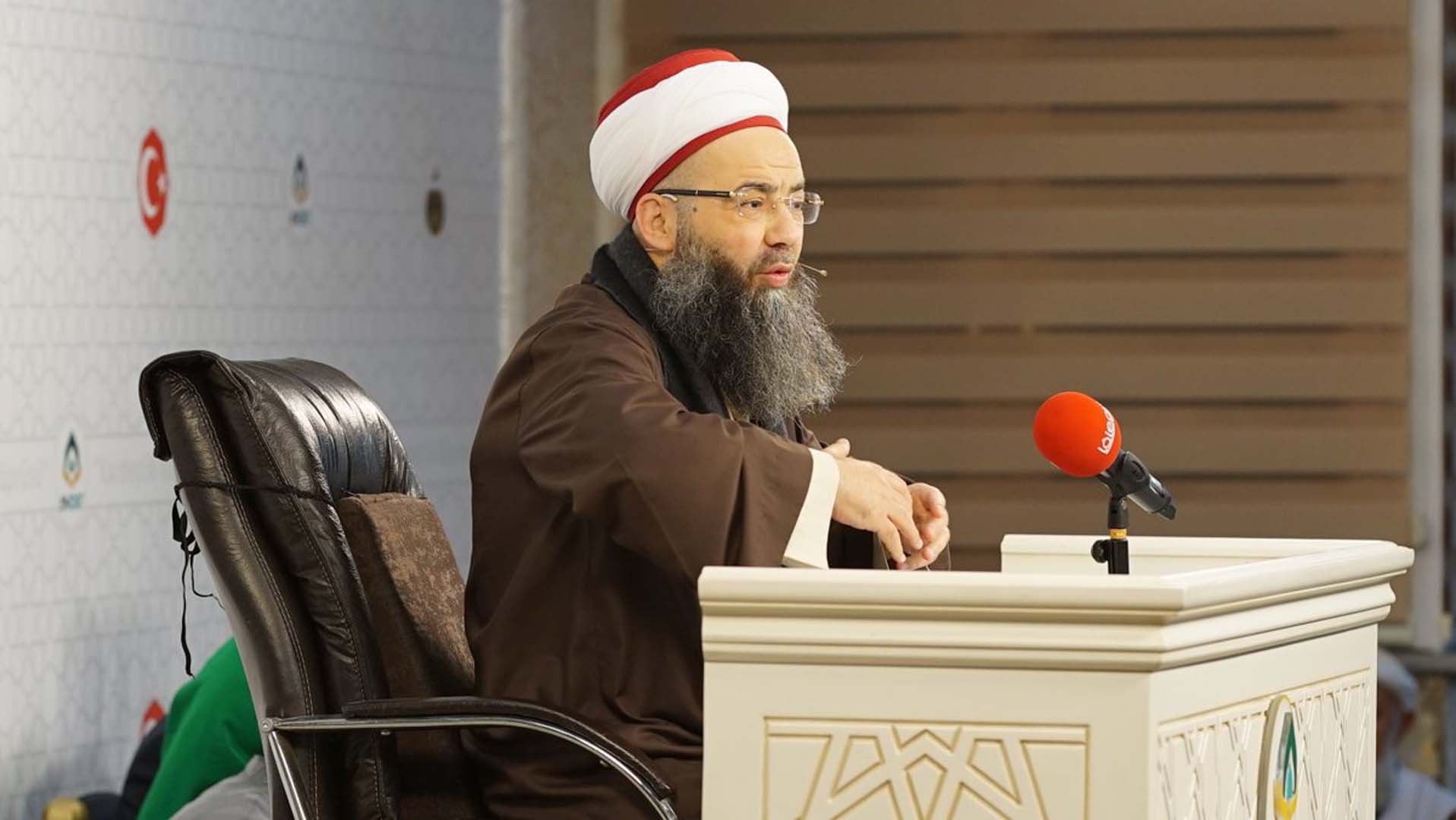 Cübbeli Ahmet Hoca'dan ünlü sanatçı Musa Eroğlu'na zehir zemberek sözler! Şiddetle ve nefretle tel'în ediyoruz