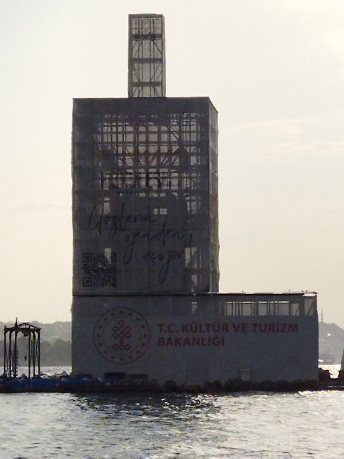 Sosyal medya 'Kız Kulesi yıkıldı' iddiasıyla çalkalandı! Kültür Varlıkları ve Müzeler Genel Müdürlüğünden merakla beklenen açıklama geldi!
