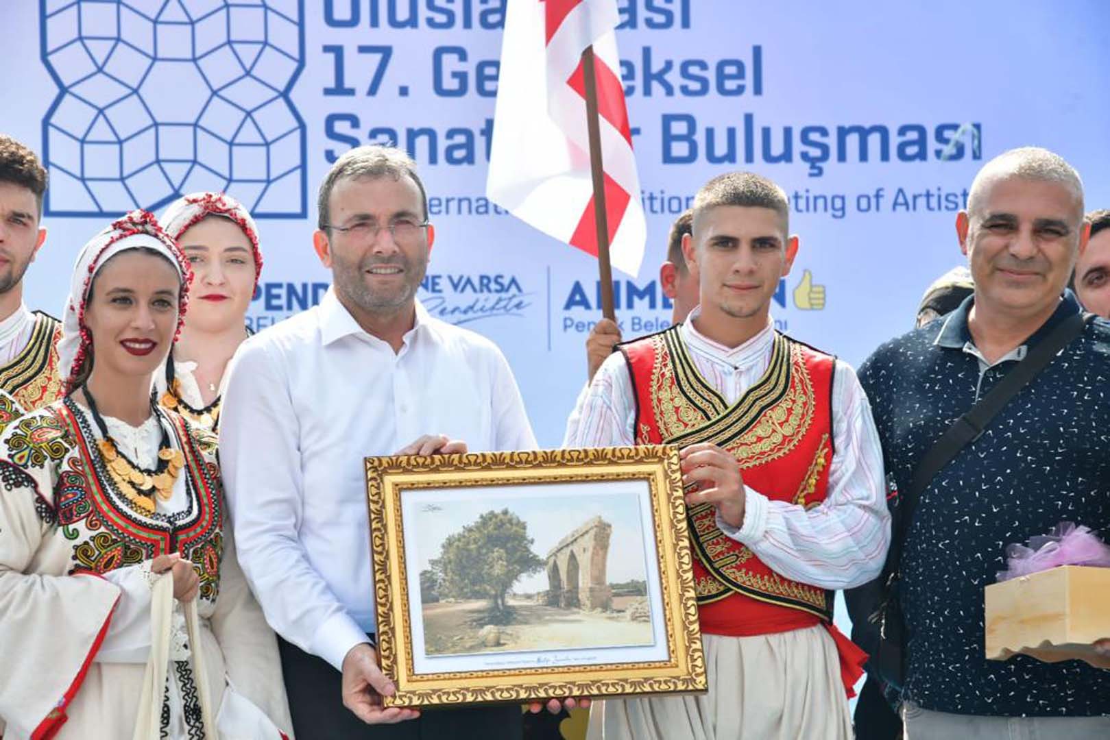 Pendik Belediyesi'nden 17. sanatçılar buluşması! Çeşitli eserler sergilendi!