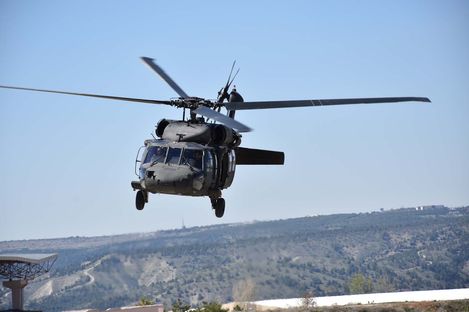 MSB duyurdu! Skorsky helikopter kaza kırıma uğradı: 8 personelden 7'si kurtarıldı, bir kayıp personel aranıyor 