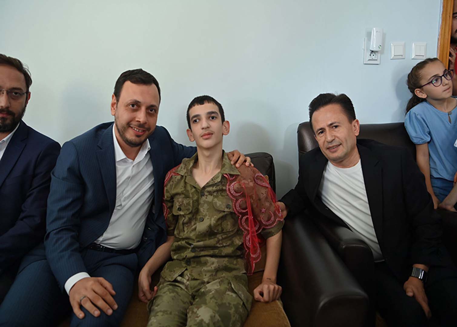 Tuzla Belediyesi gönüllere fethediyor! 20 Yaşındaki engelli gencin askerlik hayali gerçekleştirildi!