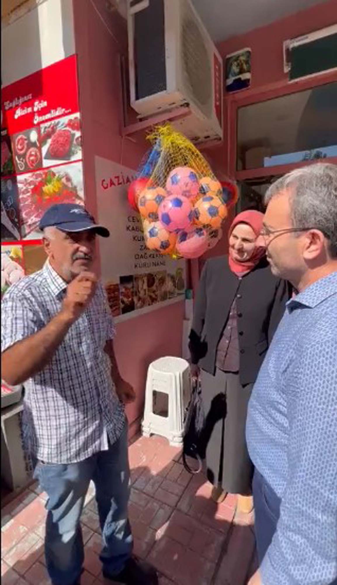 Kokudan geçilmiyor! CHP'li seçmen gerçeği gördü, AK Parti'li Pendik Belediye Başkanı Ahmet Cin'e şikayette bulundu!