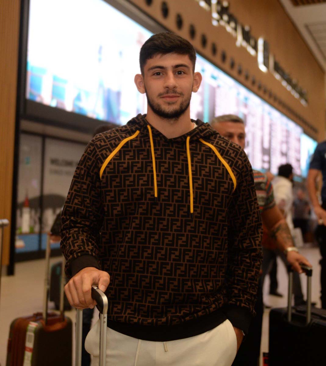 Galatasaray'ın yeni transferi Yusuf Demir sosyal medyayı salladı! İngilizce soruya Türkçe yanıt verdi: Türkçe biliyorum neden İngilizce soruyorsun