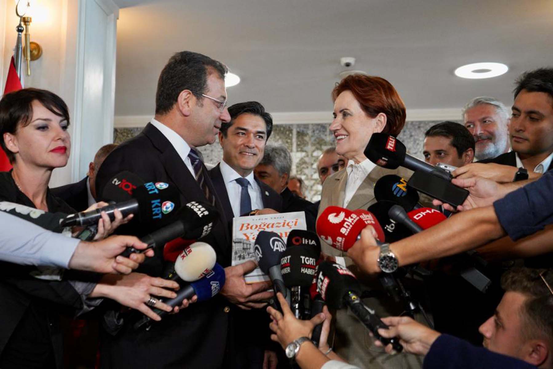 Akşener, İmamoğlu'nu ziyaret etmişti! Ahmet Hakan, ziyarettin altında yatan sırrı açıkladı: Cumhurbaşkanı adaylığından KIlıçdaroğlu'na mesaj çekiyor