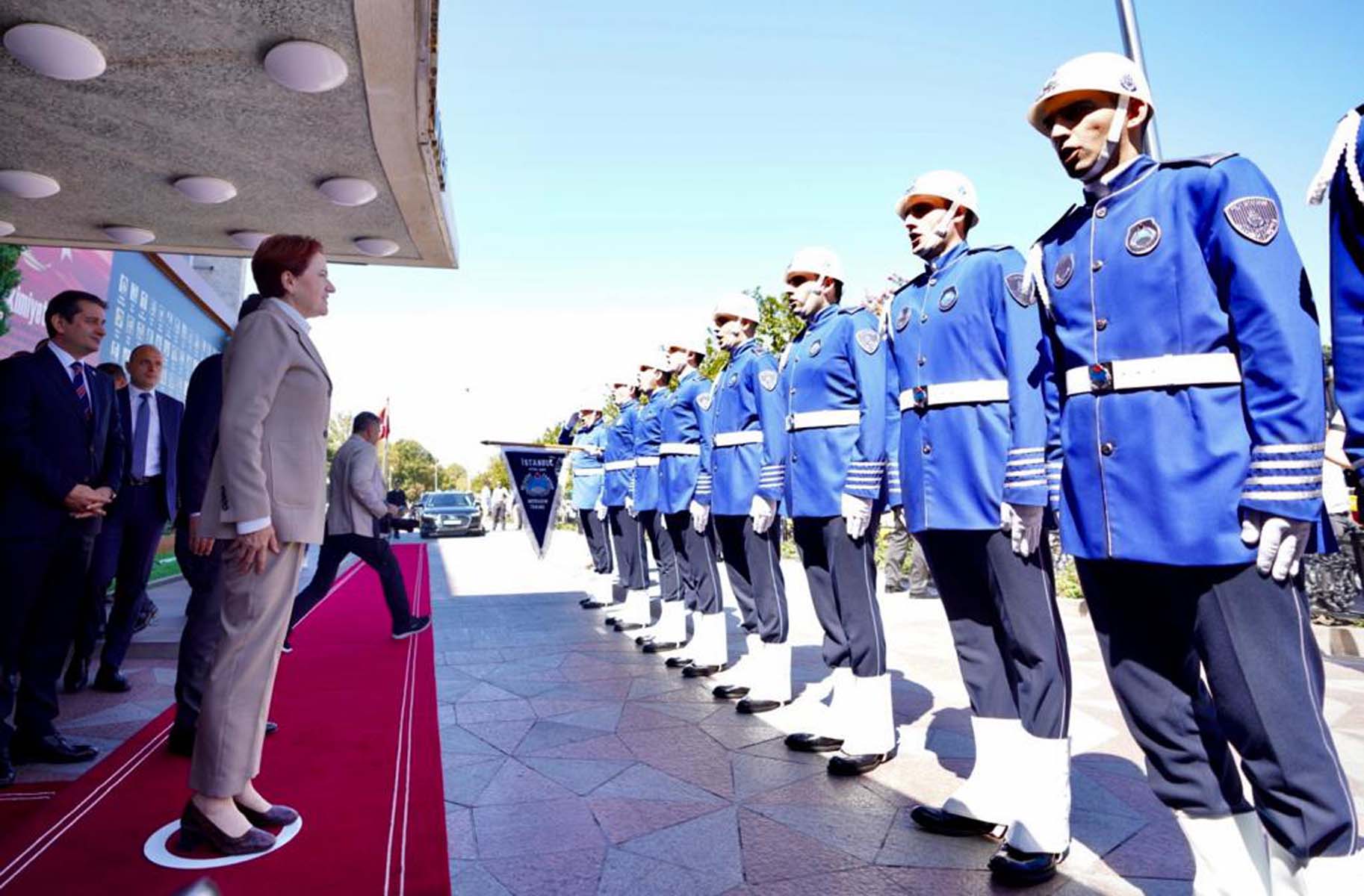 Akşener, İmamoğlu'nu ziyaret etmişti! Ahmet Hakan, ziyarettin altında yatan sırrı açıkladı: Cumhurbaşkanı adaylığından KIlıçdaroğlu'na mesaj çekiyor