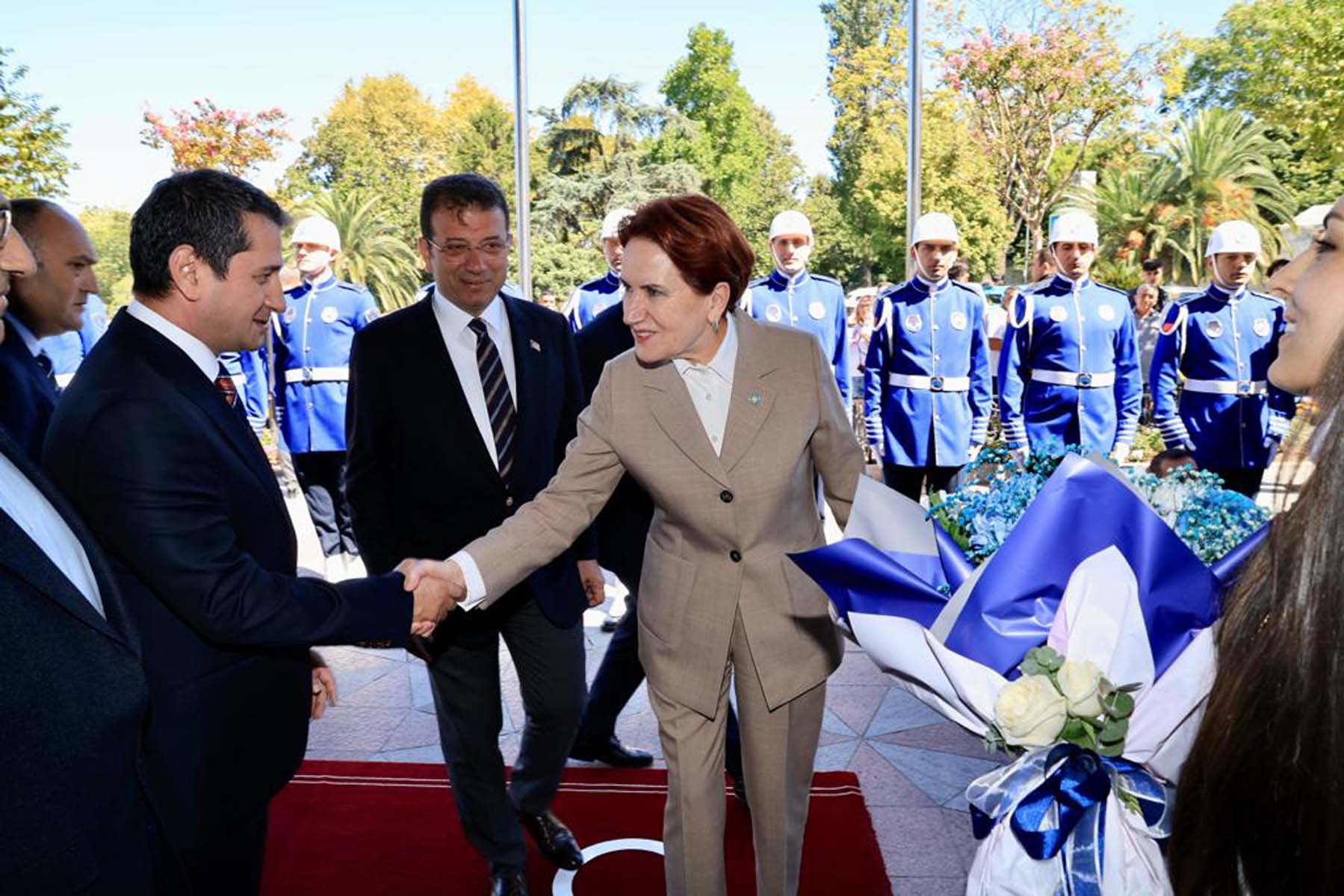 Akşener, İmamoğlu'nu ziyaret etmişti! Ahmet Hakan, ziyarettin altında yatan sırrı açıkladı: Cumhurbaşkanı adaylığından KIlıçdaroğlu'na mesaj çekiyor