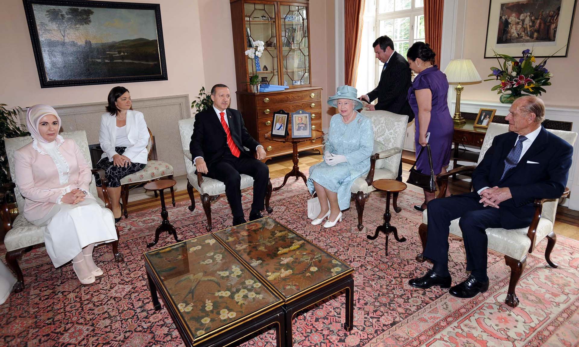 Son dakika |Tarihi an! Kraliçe II. Elizabeth'in ölümü sonrası yeni kral Prens Charles oldu