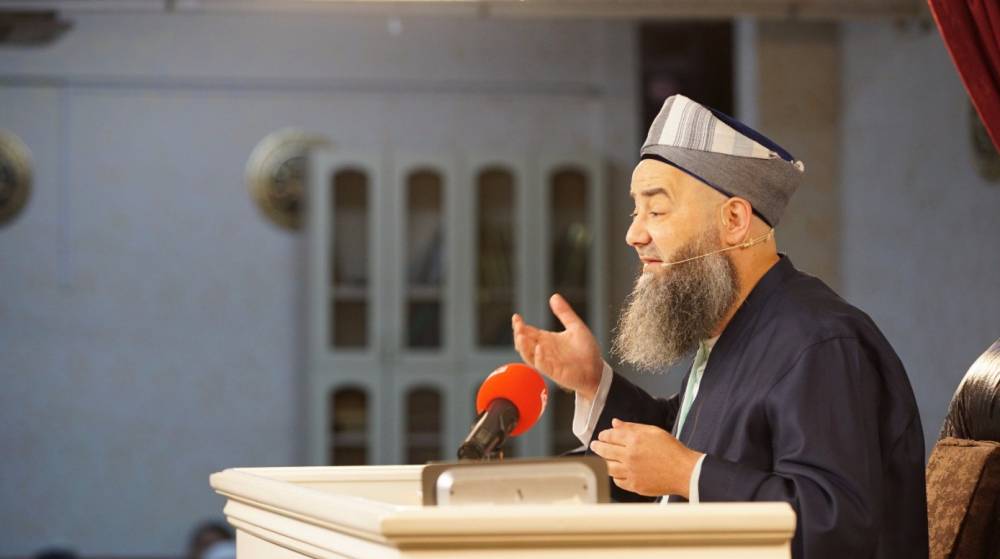 Cübbeli Ahmet Hoca'dan Kız öğrencilerin erkek öğretmenlerle okuması caiz değildir açıklaması!